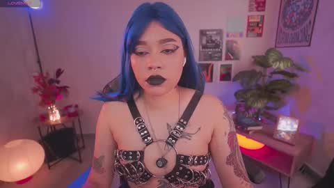 JULIE UWU online show from February 2026 07:12:01 PM