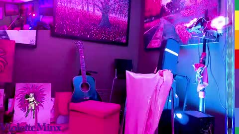 Violette online show from November 2025 04:17:02 PM