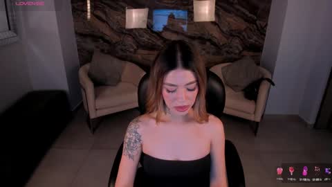 Violett  online show from February 2025 09:46:01 PM