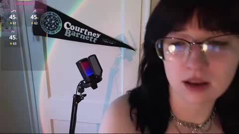 Snapshot of violetwinter666 chatting on March 2025 03:38:02 PM Violet Winter  indie sleaze goth girl next door online show from March 2025 03:38:02 PM