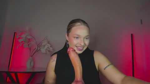 Snapshot of viollasinzz chatting on September 2025 09:01:01 AM Violla online show from September 2025 09:01:01 AM