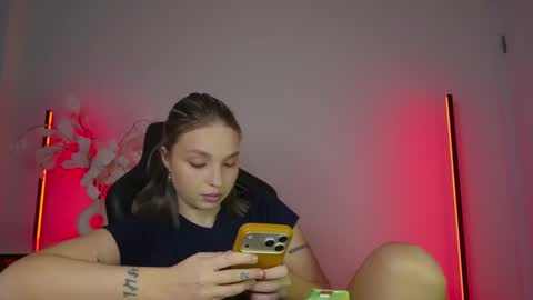 Violla online show from January 2026 10:53:01 AM