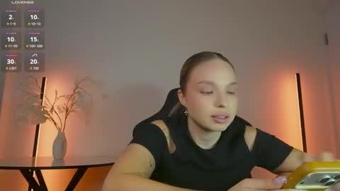 Violla online show from March 2026 11:14:01 AM