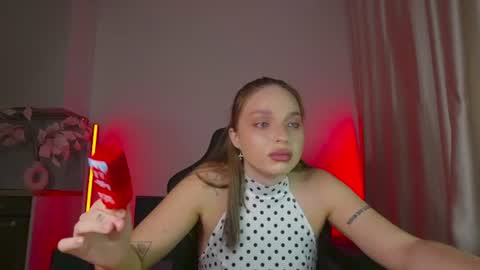 Snapshot of viollasinzz chatting on July 2026 08:10:01 AM Violla online show from July 2026 08:10:01 AM