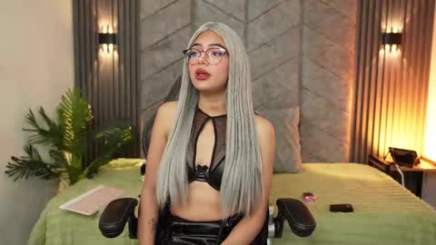 Snapshot of viollettebylyly chatting on October 2025 12:24:02 PM viollettebylyly online show from October 2025 12:24:02 PM