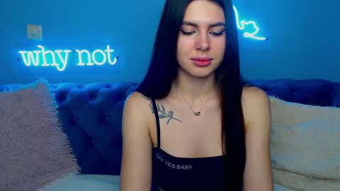 viollinalv online show from January 2025 11:42:02 AM