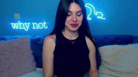 viollinalv online show from February 2025 01:38:01 PM