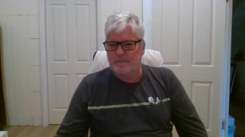 viper654321 online show from August 2026 10:19:02 PM