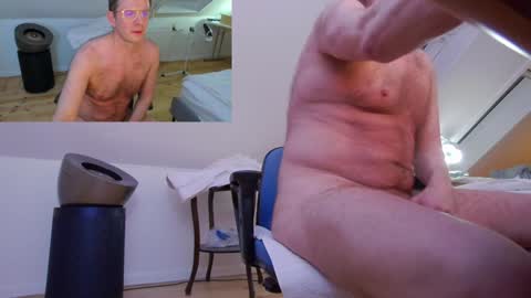 Snapshot of vitachef7 chatting on December 2024 06:26:02 PM viahuer7 online show from December 2024 06:26:02 PM