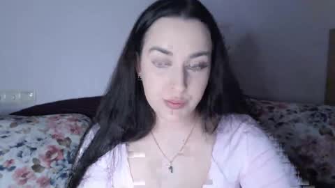 Snapshot of vitalina_freedom chatting on December 2025 03:43:02 PM Vitalina online show from December 2025 03:43:02 PM