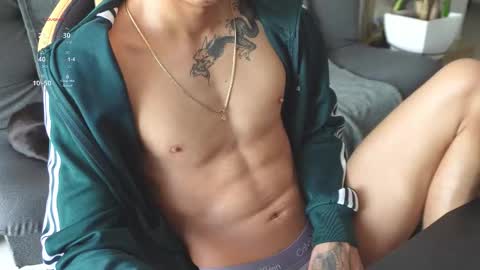 Snapshot of vito_benz chatting on November 2025 02:50:02 PM VITO BENZ online show from November 2025 02:50:02 PM