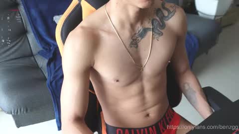 Snapshot of vito_benz chatting on December 2025 06:04:01 PM VITO BENZ online show from December 2025 06:04:01 PM