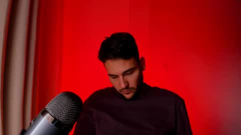 Snapshot of vito_ferrero chatting on December 2024 08:18:01 PM Vito Ferrer online show from December 2024 08:18:01 PM