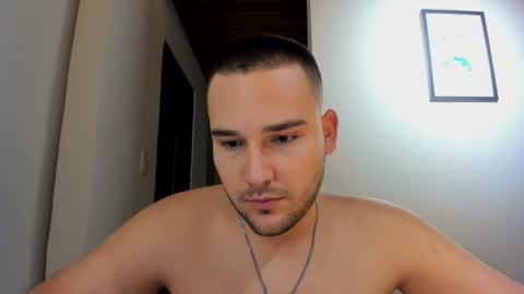 Snapshot of vito_ferrero chatting on January 2025 03:01:01 AM Vito Ferrer online show from January 2025 03:01:01 AM