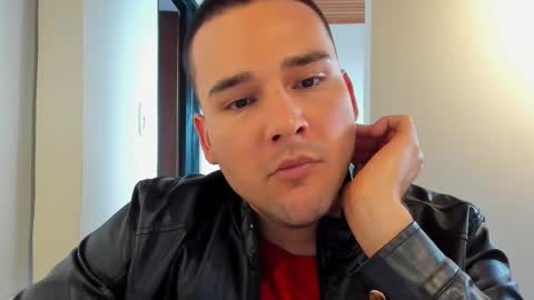 Snapshot of vito_ferrero chatting on January 2025 08:00:02 PM Vito Ferrer online show from January 2025 08:00:02 PM