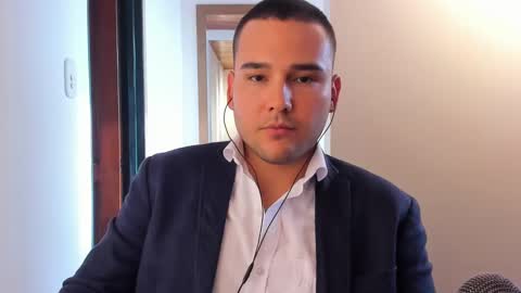 Snapshot of vito_ferrero chatting on February 2025 10:01:01 PM Vito Ferrer online show from February 2025 10:01:01 PM