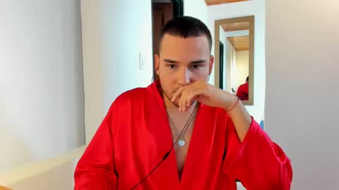 Snapshot of vito_ferrero chatting on February 2025 08:13:02 PM Vito Ferrer online show from February 2025 08:13:02 PM