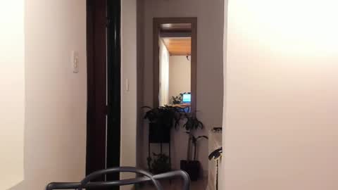 Snapshot of vito_ferrero chatting on February 2025 03:29:01 AM Vito Ferrer online show from February 2025 03:29:01 AM