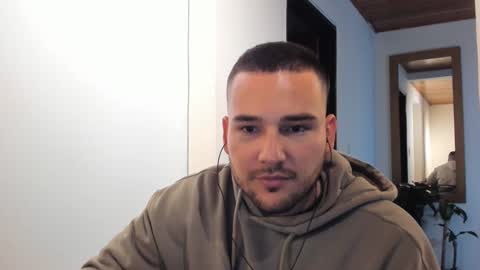 Snapshot of vito_ferrero chatting on February 2025 01:58:02 AM Vito Ferrer online show from February 2025 01:58:02 AM