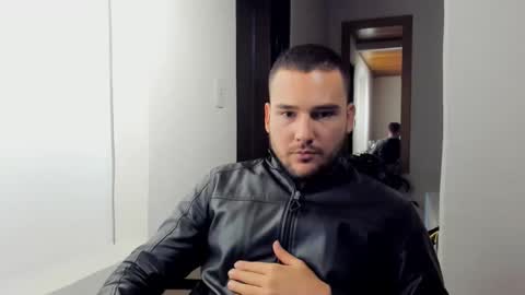 Snapshot of vito_ferrero chatting on February 2025 01:55:01 AM Vito Ferrer online show from February 2025 01:55:01 AM