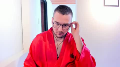 Snapshot of vito_ferrero chatting on March 2025 02:40:02 PM Vito Ferrer online show from March 2025 02:40:02 PM