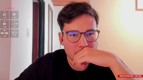 Snapshot of vito_ferrero chatting on September 2025 09:26:01 PM Vito Ferrer online show from September 2025 09:26:01 PM