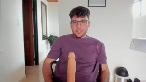 Snapshot of vito_ferrero chatting on October 2025 03:46:02 PM Vito Ferrer online show from October 2025 03:46:02 PM