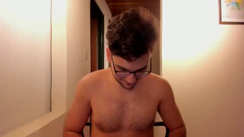 Snapshot of vito_ferrero chatting on October 2025 03:53:01 AM Vito Ferrer online show from October 2025 03:53:01 AM