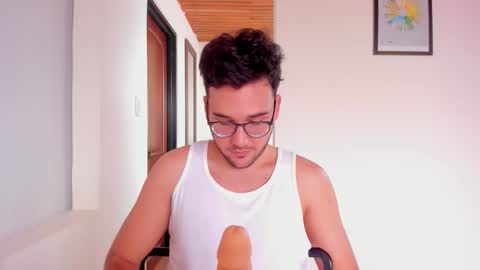 Snapshot of vito_ferrero chatting on October 2025 03:58:01 PM Vito Ferrer online show from October 2025 03:58:01 PM