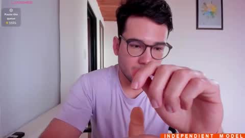 Snapshot of vito_ferrero chatting on October 2025 12:22:02 PM Vito Ferrer online show from October 2025 12:22:02 PM