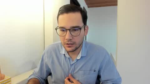 Snapshot of vito_ferrero chatting on November 2025 11:41:01 AM Vito Ferrer online show from November 2025 11:41:01 AM