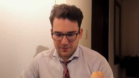 Snapshot of vito_ferrero chatting on November 2025 12:43:02 AM Vito Ferrer online show from November 2025 12:43:02 AM