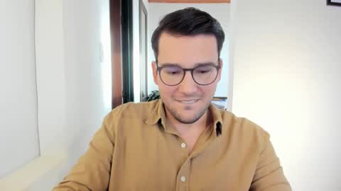 Snapshot of vito_ferrero chatting on November 2025 09:47:01 PM Vito Ferrer online show from November 2025 09:47:01 PM