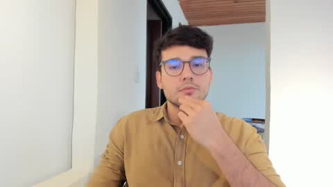 Snapshot of vito_ferrero chatting on November 2025 08:18:02 PM Vito Ferrer online show from November 2025 08:18:02 PM