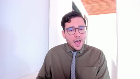 Snapshot of vito_ferrero chatting on November 2025 03:51:01 PM Vito Ferrer online show from November 2025 03:51:01 PM