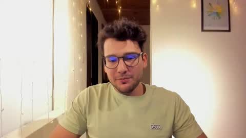 Snapshot of vito_ferrero chatting on November 2025 12:10:01 AM Vito Ferrer online show from November 2025 12:10:01 AM