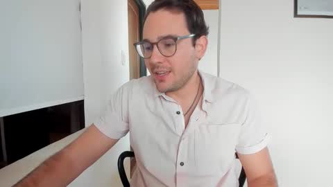 Vito Ferrer online show from March 2026 02:45:02 PM