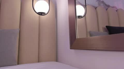 Snapshot of vittoria__rossi chatting on December 2025 07:53:02 PM Vttoria online show from December 2025 07:53:02 PM