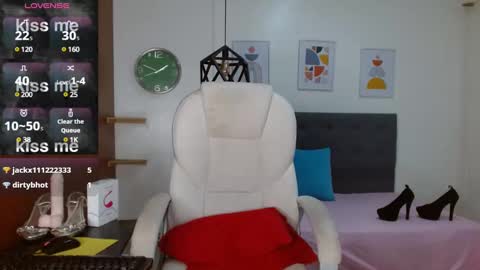 VITTORIA  online show from January 2025 04:39:01 PM