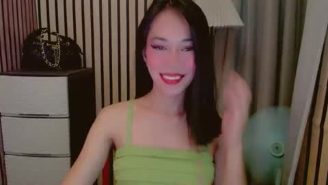 Snapshot of vivahotbabessandra chatting on April 2026 12:51:02 PM SANDRA GOING YOU online show from April 2026 12:51:02 PM