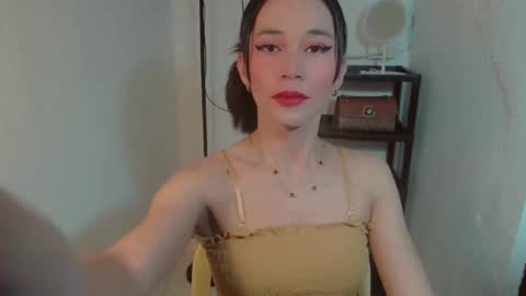 Snapshot of vivahotbabessandra chatting on May 2026 05:32:02 PM SANDRA GOING YOU online show from May 2026 05:32:02 PM