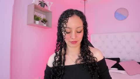 Vivi online show from October 2025 03:42:02 AM