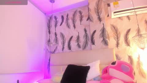 Viviana  online show from November 2025 10:43:01 PM