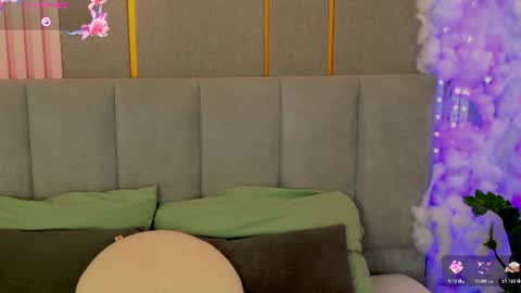 vivi_west online show from July 2026 06:14:02 PM