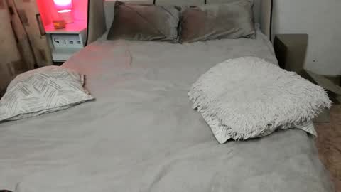 Snapshot of vivian_alison chatting on January 2025 08:42:01 PM vivian_alison online show from January 2025 08:42:01 PM