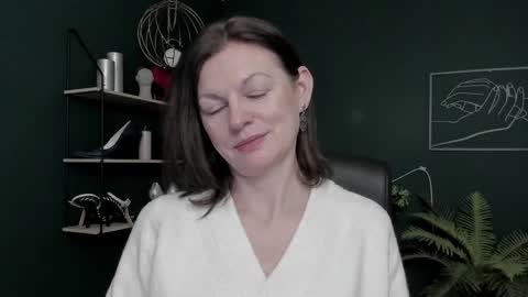 Vivian online show from February 2026 07:05:01 AM