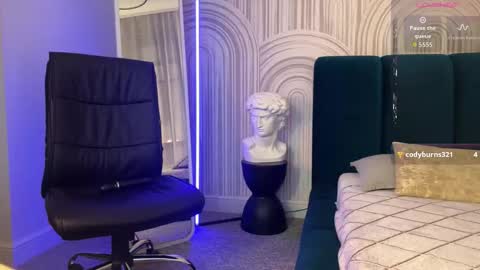 Vivian Evans online show from February 2026 01:33:01 AM