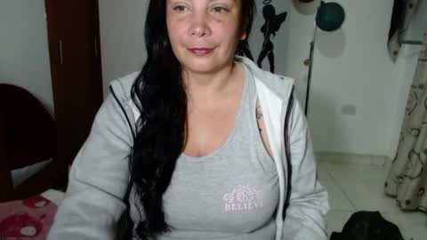vivian_milf_paint online show from September 2025 03:41:02 AM