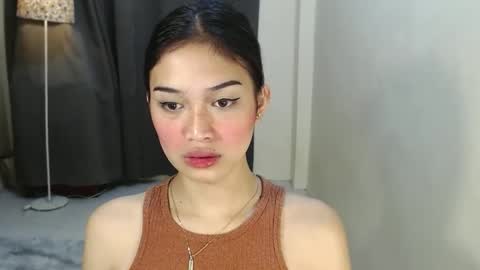 Snapshot of vivian_roberts chatting on December 2024 01:15:02 AM Vivian online show from December 2024 01:15:02 AM