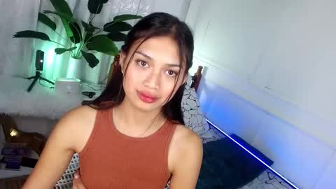 Snapshot of vivian_roberts chatting on February 2025 12:30:01 AM Vivian online show from February 2025 12:30:01 AM